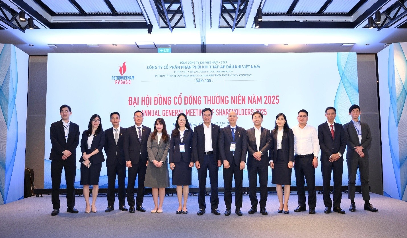 Ban lãnh đạo PV GAS D và các cổ đông lớn tại Đại hội đồng cổ đông thường niên năm 2025