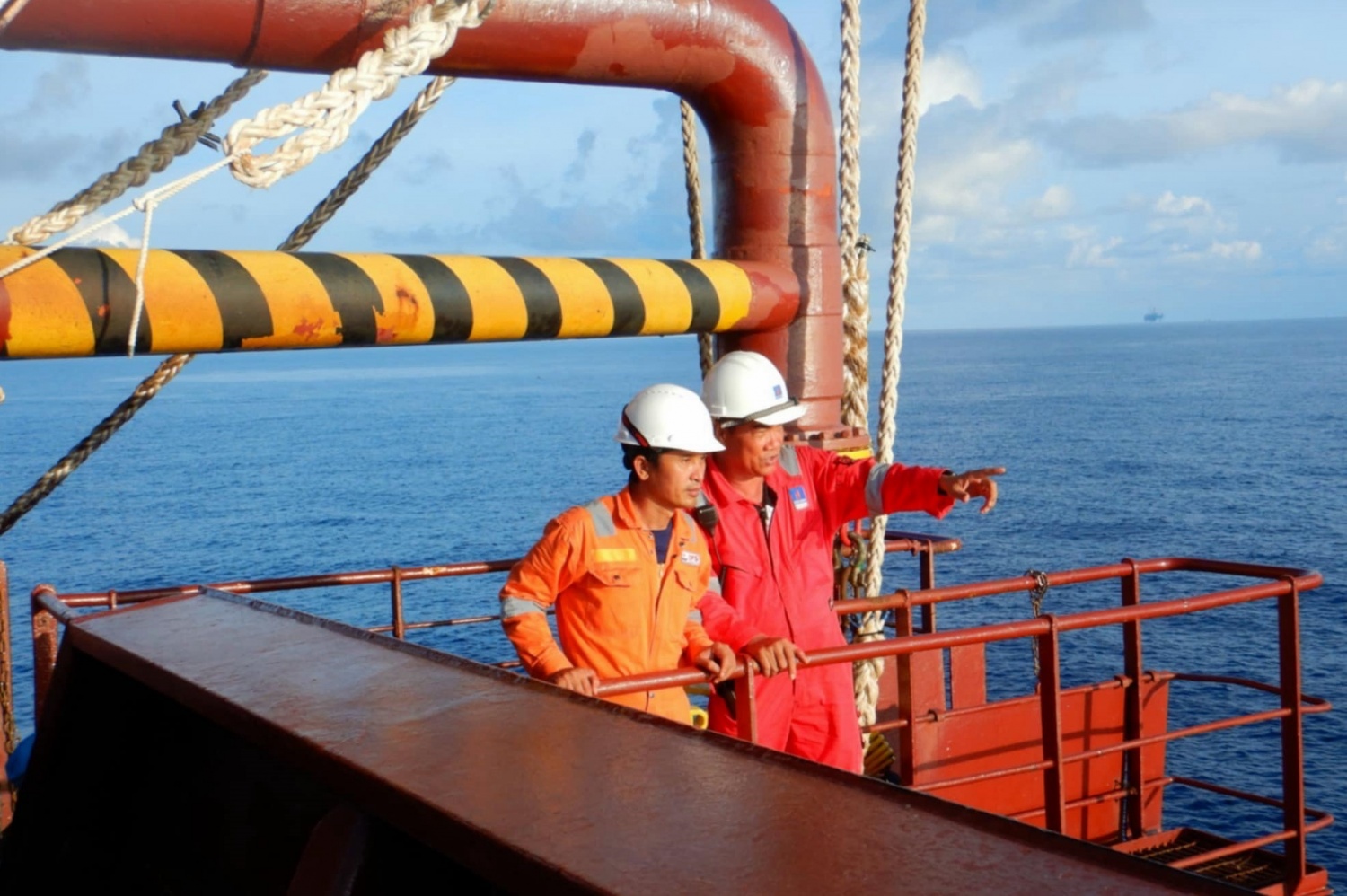 Bản lĩnh người lao động Petrovietnam giữa trùng khơi