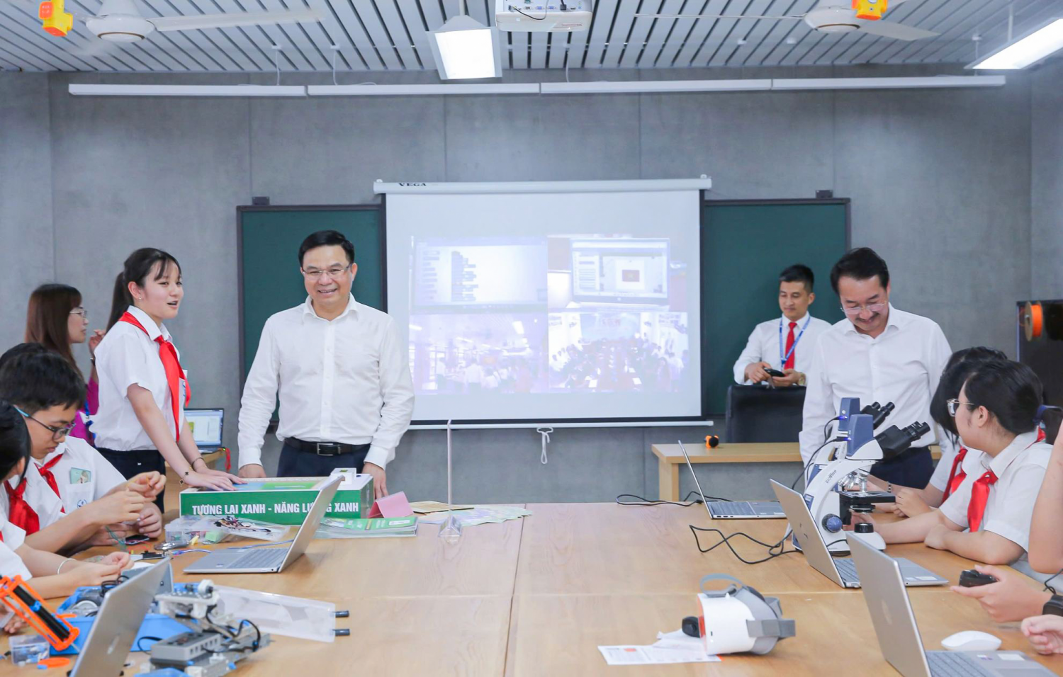 Petrovietnam đồng hành cùng sự nghiệp trồng người