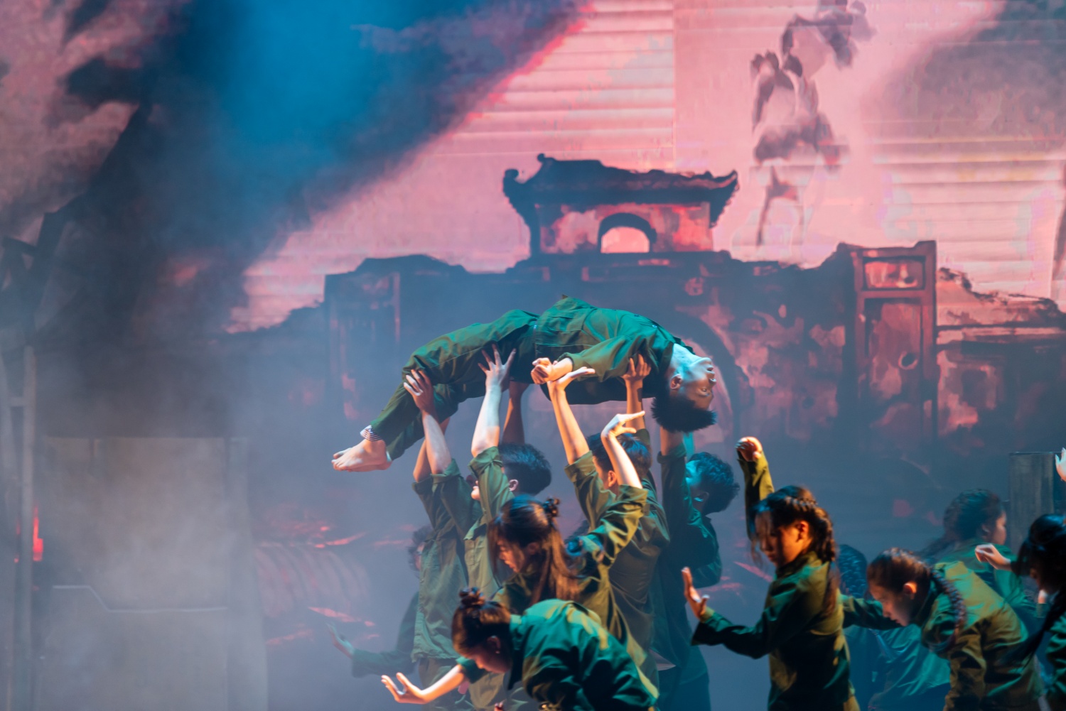 Showcase 2025: Gửi Lửa - Âm vang của khát vọng và hy sinh