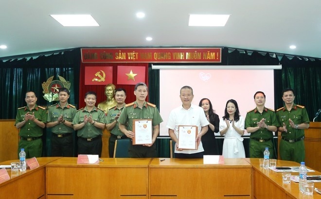 Sau Hà Nội, Tân Hiệp Phát tiếp tục bảo trợ con em cán bộ chiến sĩ công an có hoàn cảnh khó khăn tại TP HCM