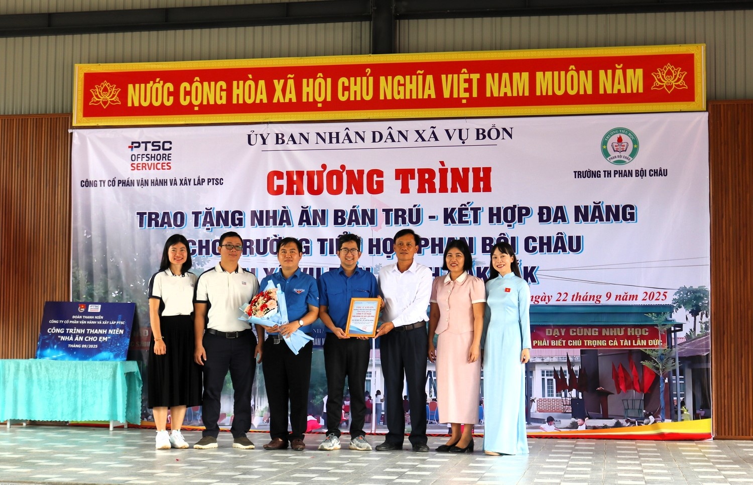 Đoàn Thanh niên POS trao tặng nhà ăn bán trú cho trường tiểu học vùng cao