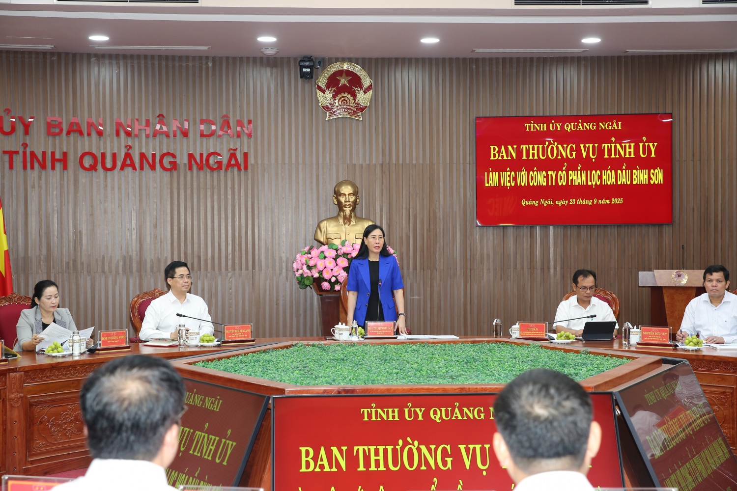 Bí thư Tỉnh ủy Bùi Thị Quỳnh Vân kết luận buổi làm việc.