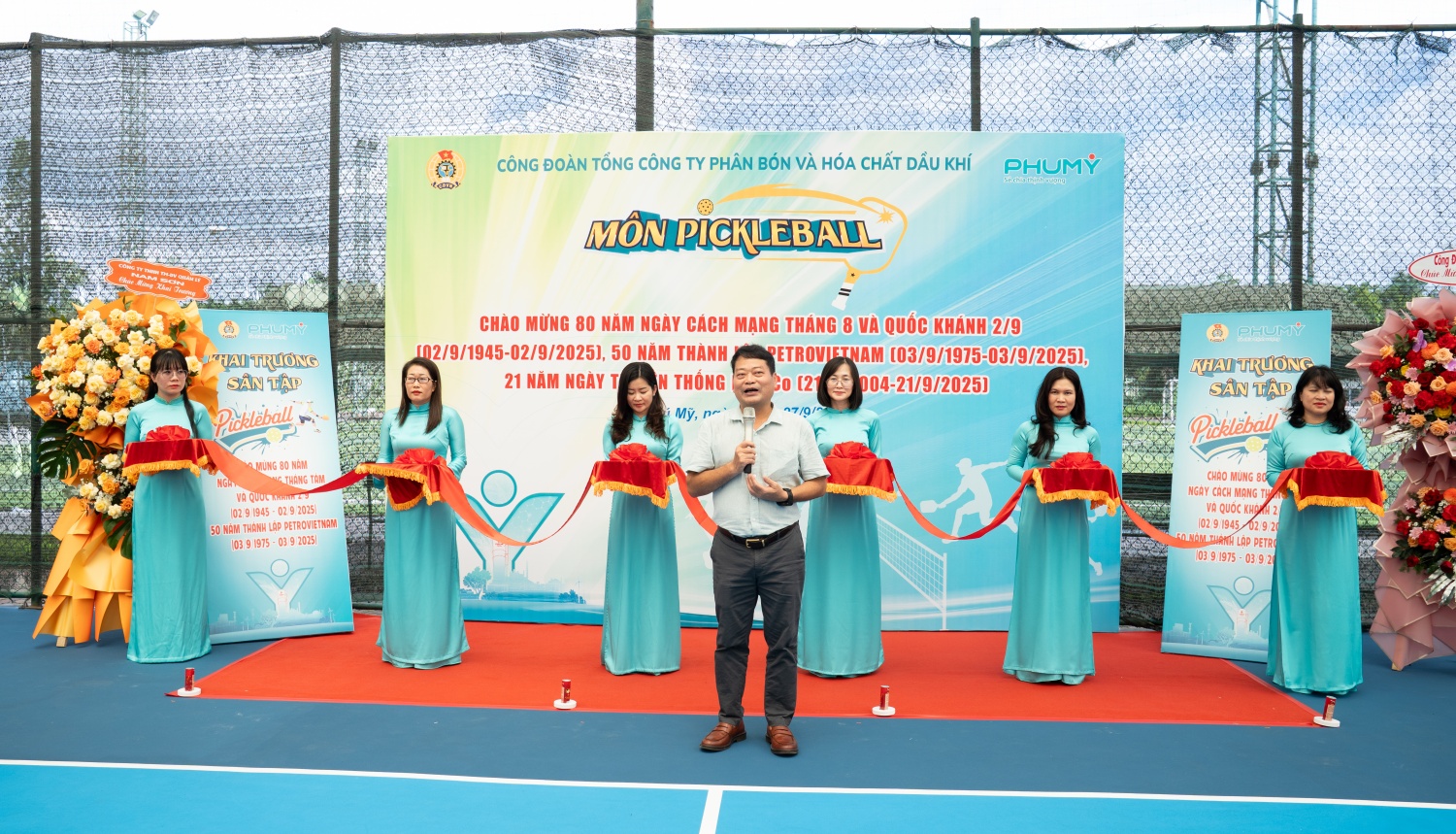 Công đoàn PVFCCo – Phú Mỹ khai trương 4 sân tập Pickleball phục vụ người lao động