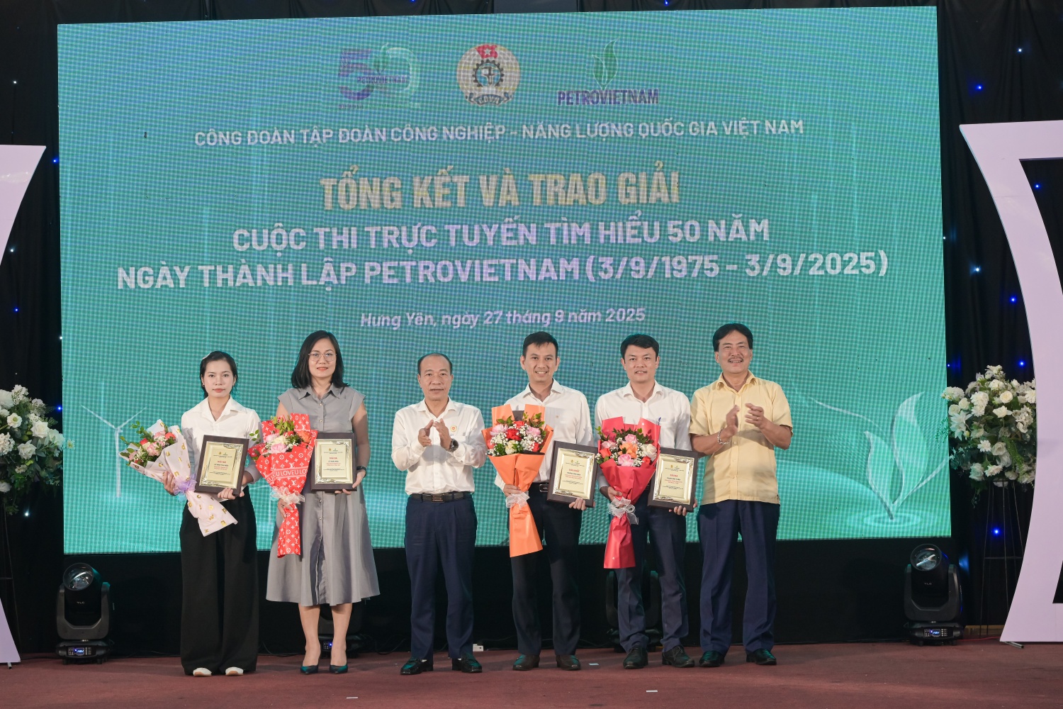 Phạm Quang Dũng, Uỷ viên BTV TW Hội CCB Việt Nam, Uỷ viên BTV Đảng uỷ, Chủ tịch Hội CCB Tập đoàn. Nguyễn Hùng Dũng Trả lời đủ, đúng và nhanh nhất chung cuộc các câu hỏi hàng ngày