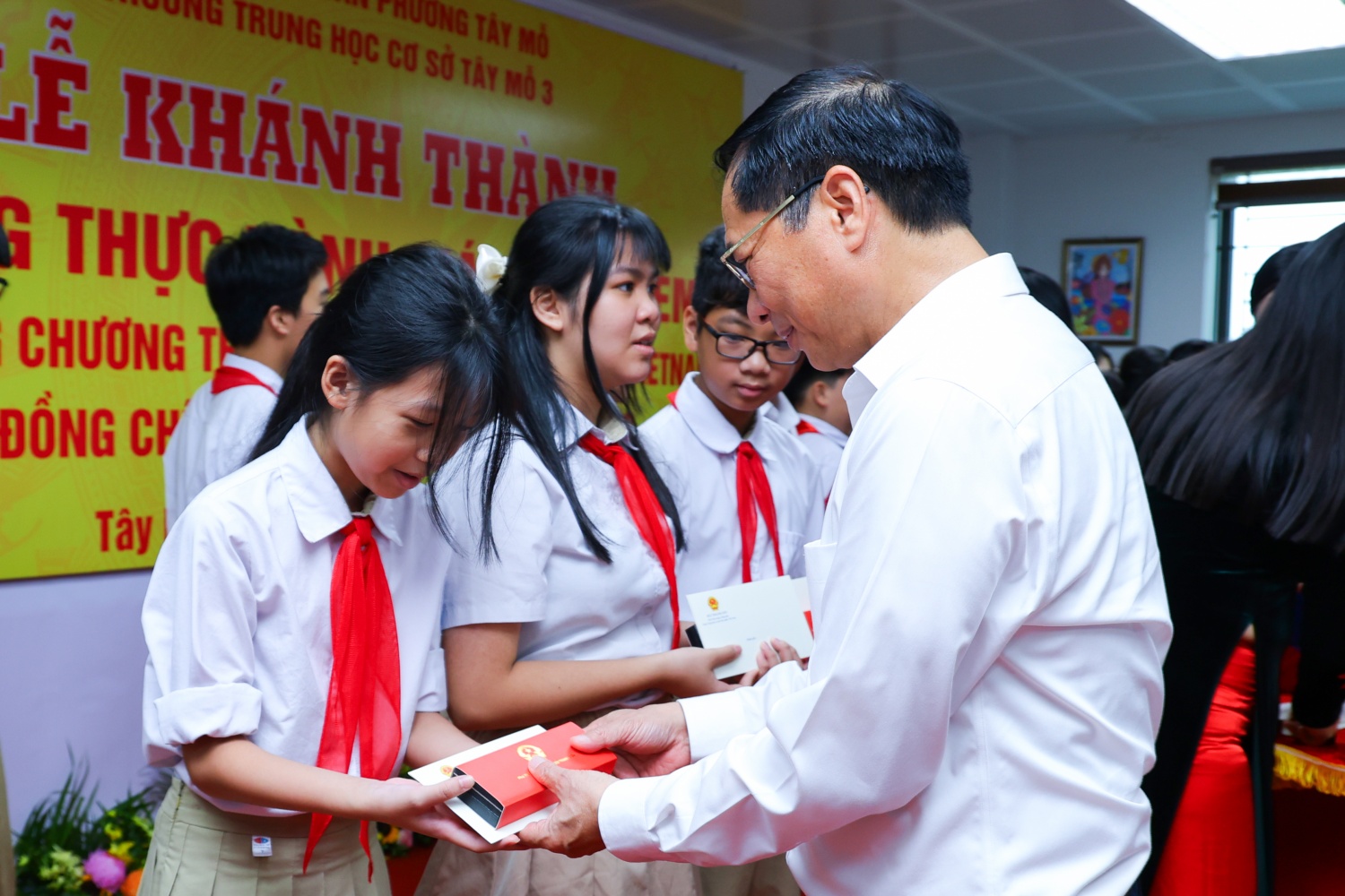 Petrovietnam tiên phong phát triển giáo dục STEM: Khánh thành 2 phòng học tại THCS Tây Mỗ và Tây Mỗ 3