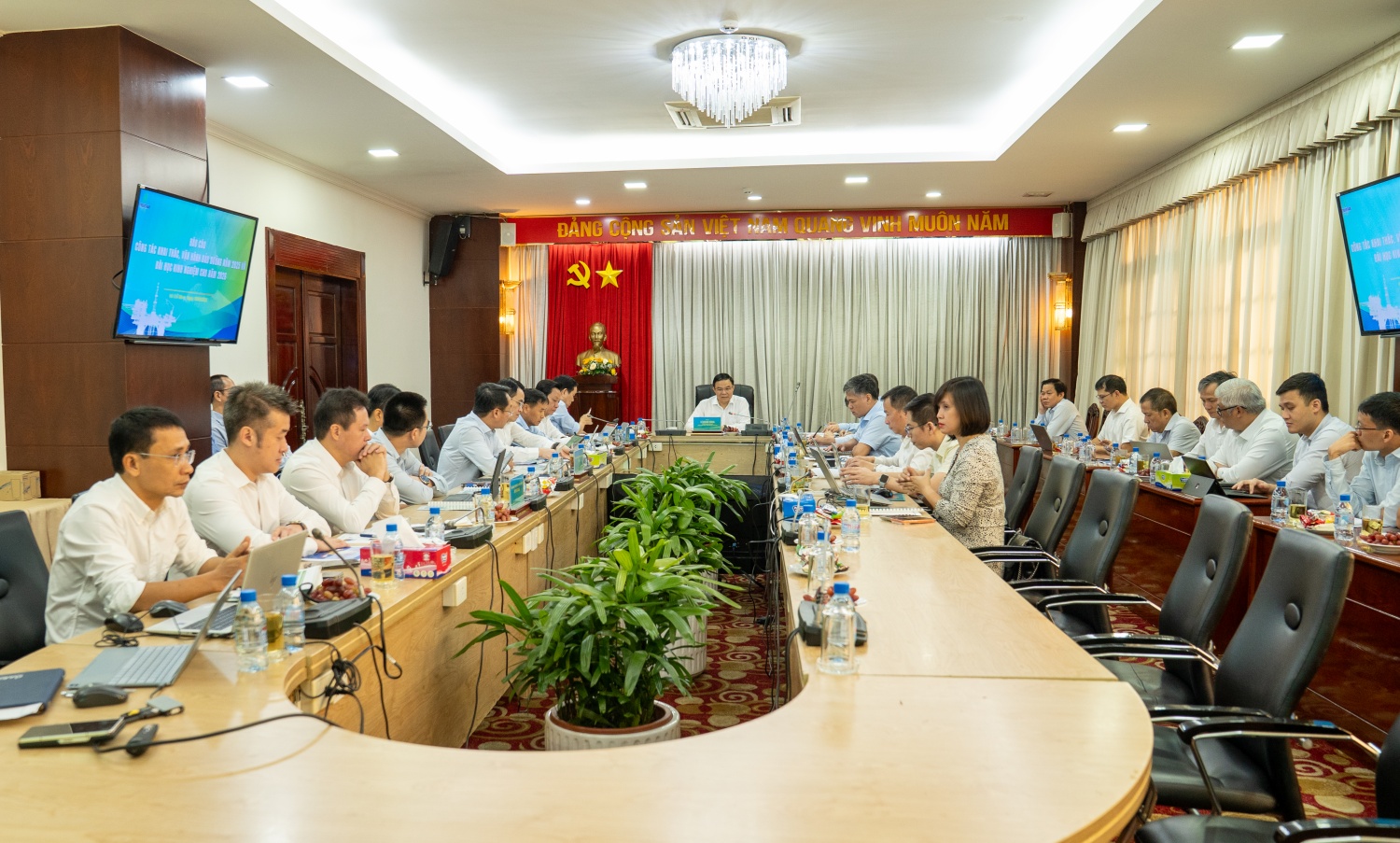 Chủ tịch HĐTV Petrovietnam Lê Mạnh Hùng: “Tốc độ nhanh, hiệu quả cao” đảm bảo tăng trưởng lĩnh vực khai thác dầu khí