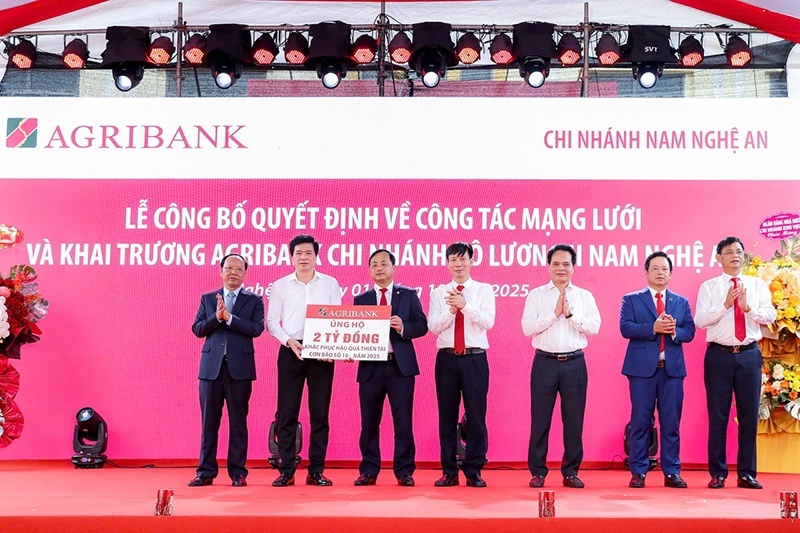 Agribank ủng hộ 5 tỷ đồng giúp nhân dân Nghệ An khắc phục hậu quả do bão lũ