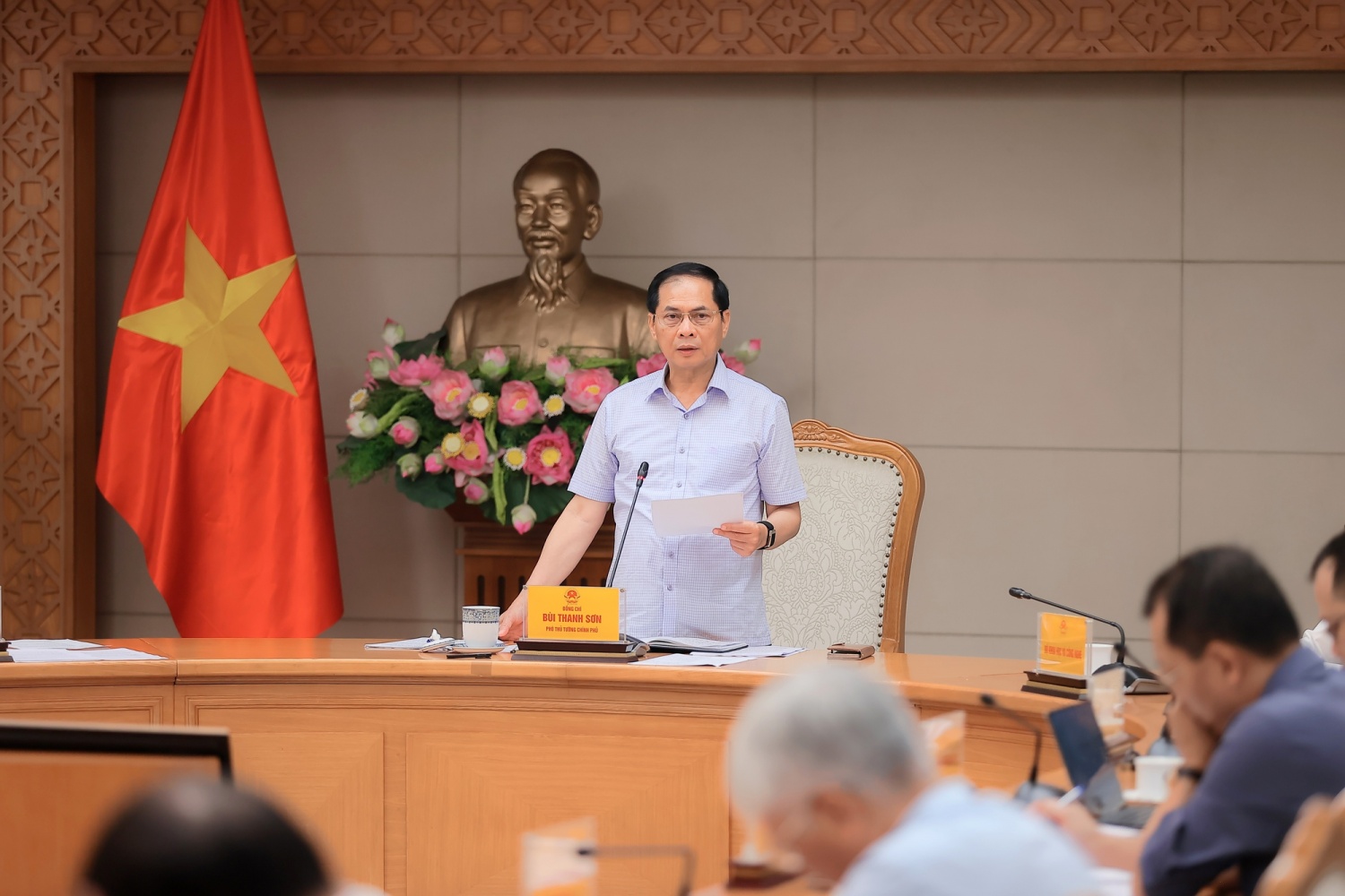 Phó Thủ tướng yêu cầu xử lý, giải quyết khó khăn, vướng mắc các dự án trọng điểm ngành năng lượng Phó Thủ tướng yêu cầu xử lý, giải quyết khó khăn, vướng mắc các dự án trọng điểm ngành năng lượng