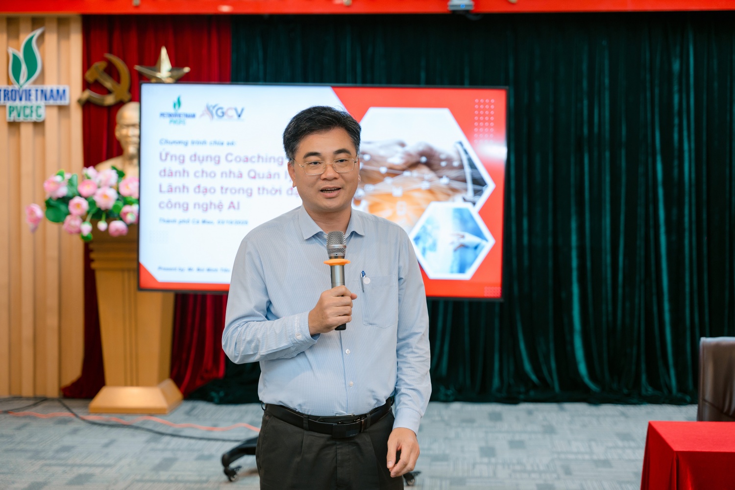 Ứng dụng Coaching dành cho nhà quản lý và lãnh đạo trong thời đại công nghệ AI