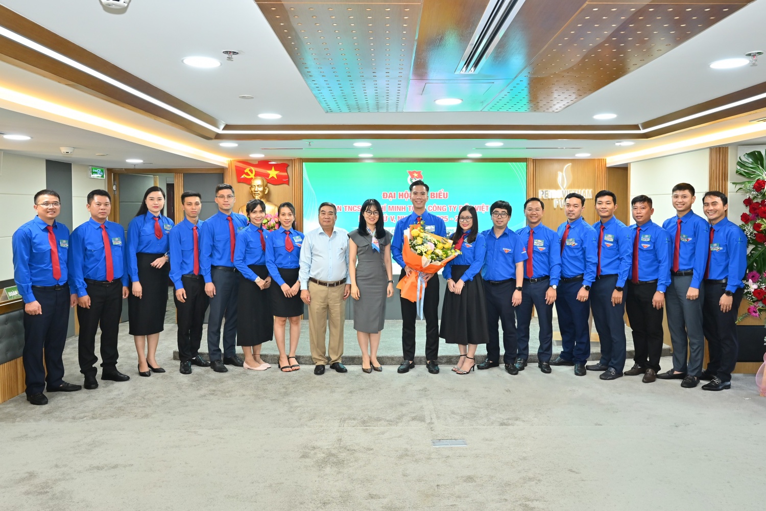 Lãnh đạo Đoàn Tập đoàn và Lãnh đạo Tổng công ty chúc mừng Ban Chấp hành Đoàn Tổng công ty Dầu Việt Nam nhiệm kỳ 2025 – 2030