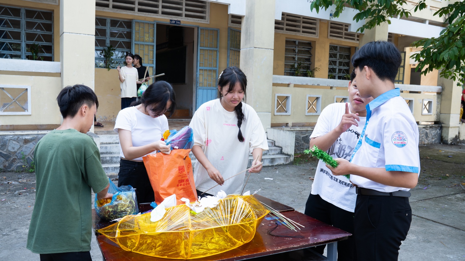 Đoàn Thanh niên PVPGB tặng 200 phần quà Trung thu cho thiếu nhi xã An Lạc Thôn