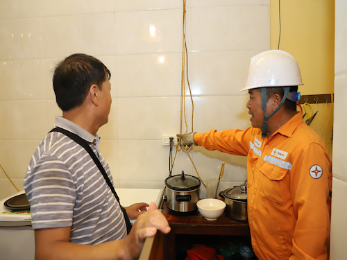 Khuyến cáo sử dụng điện an toàn mùa mưa bão Khuyến cáo sử dụng điện an toàn mùa mưa bão