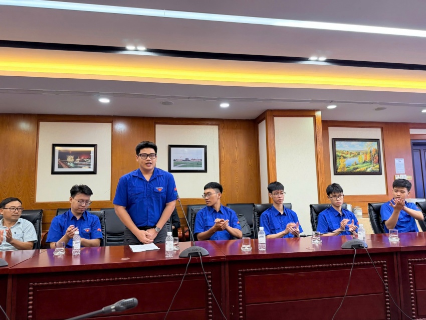 Vietsovpetro gặp gỡ tân sinh viên được cử đi du học tại Liên bang Nga