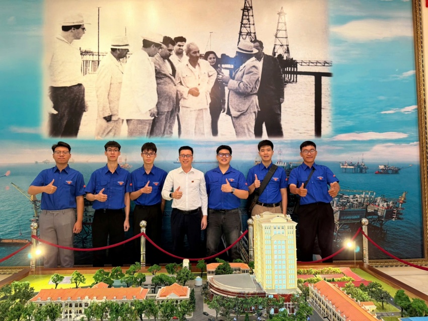 Vietsovpetro gặp gỡ tân sinh viên được cử đi du học tại Liên bang Nga