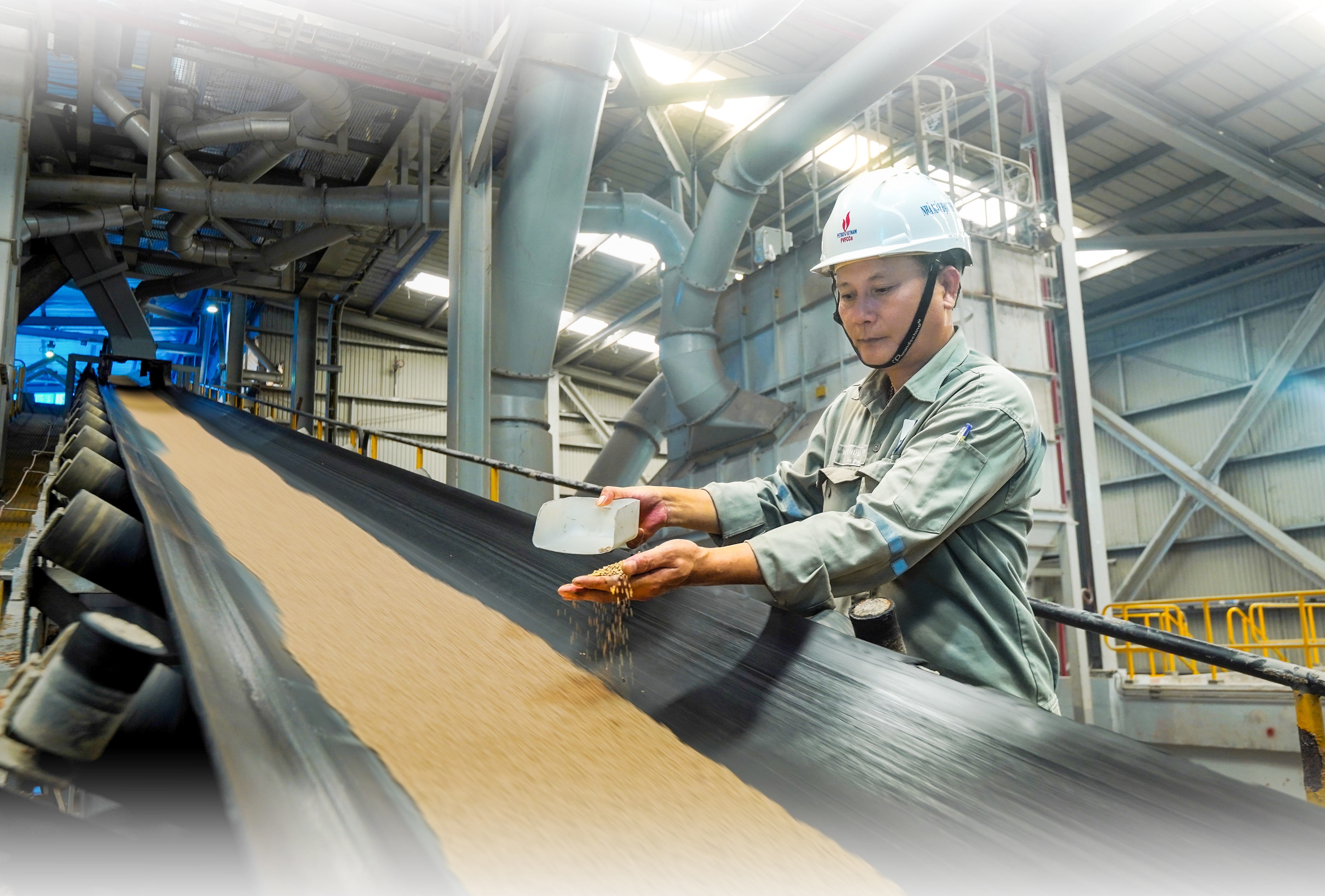 [E Magazine] 1 triệu tấn NPK Phú Mỹ: Hành trình bền bỉ của trí tuệ và khát vọng vươn xa