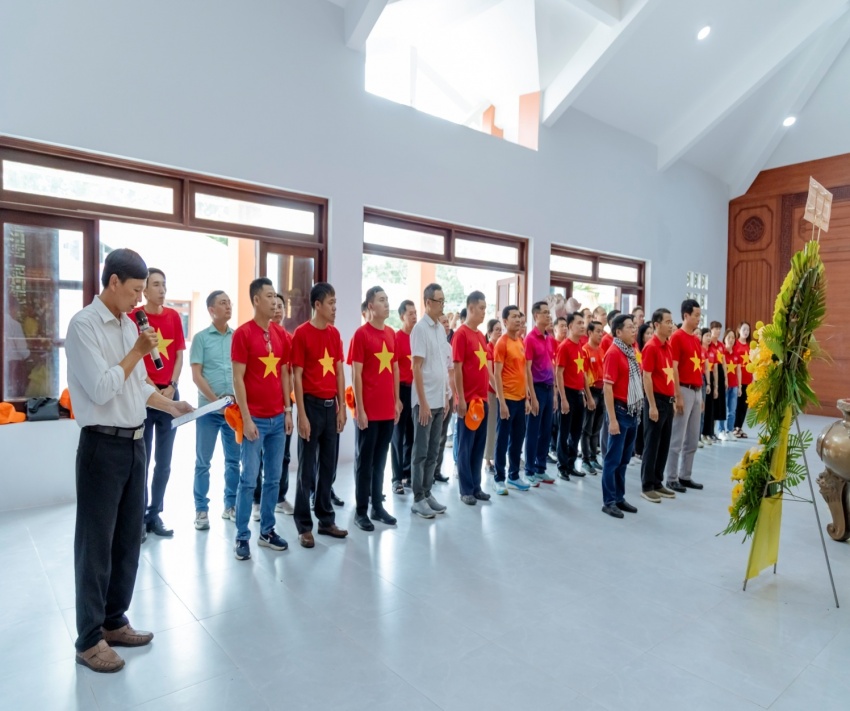 Đảng ủy Vietsovpetro tổ chức tập huấn kết hợp về nguồn năm 2025