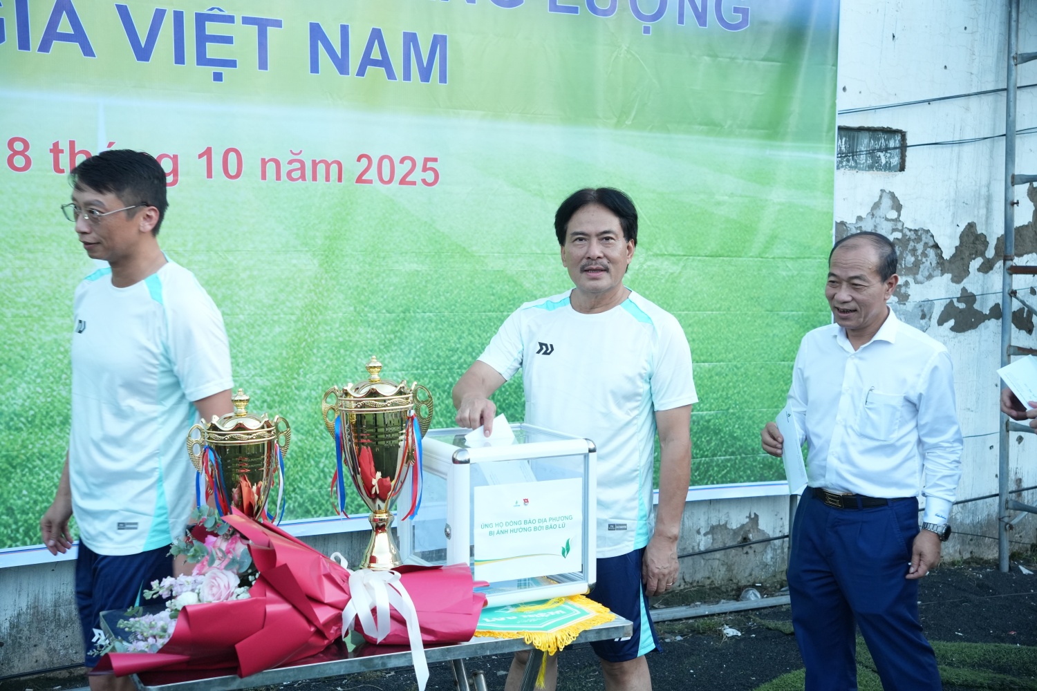 Petrovietnam: Gắn kết trên sân cỏ, sẻ chia trong cuộc sống