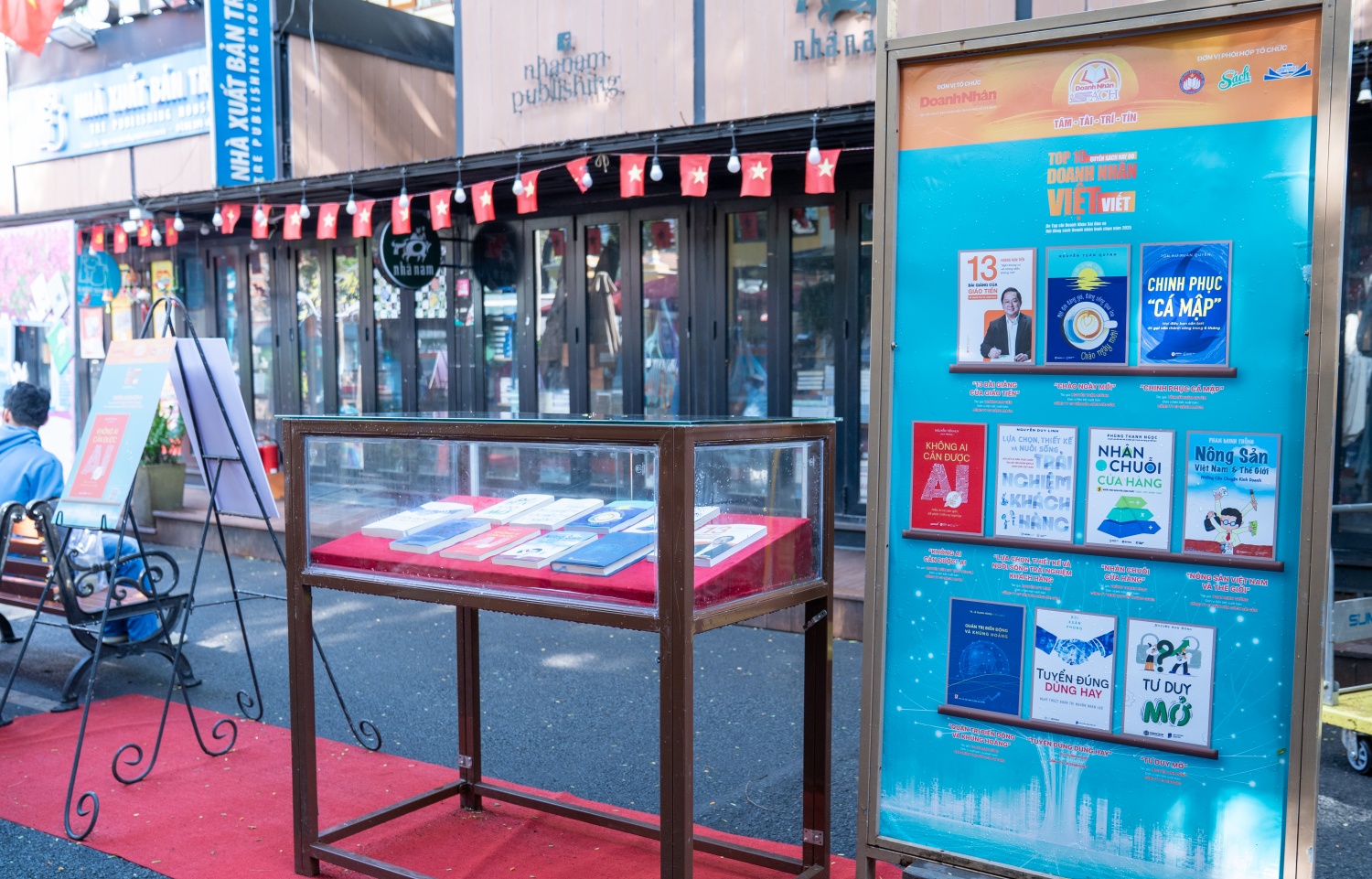 Sách “Quản trị Biến động và Khủng hoảng” được vinh danh tại Tuần lễ Doanh nhân và Sách năm 2025