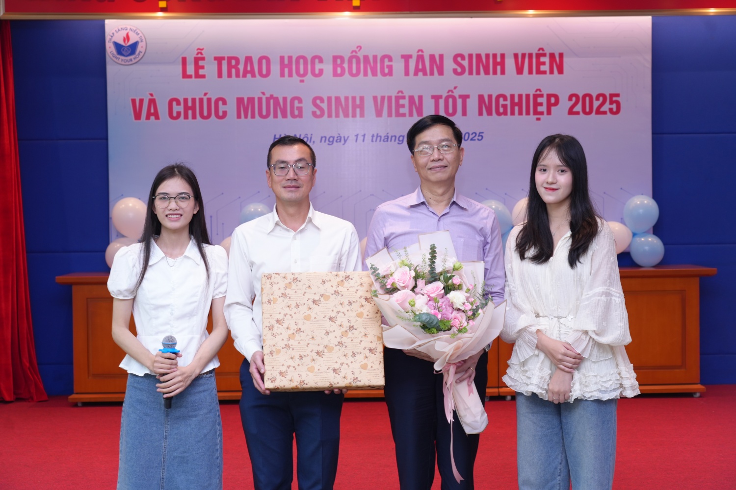 Petrovietnam sát cánh cùng sinh viên nghèo 