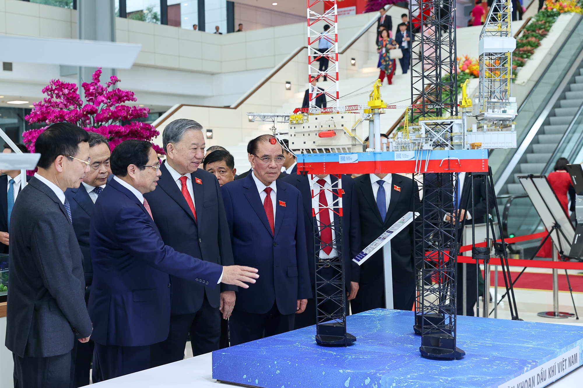 Tổng Bí thư Tô Lâm nhấn mạnh 3 yêu cầu và 5 định hướng công tác trọng tâm với Đảng bộ Chính phủ