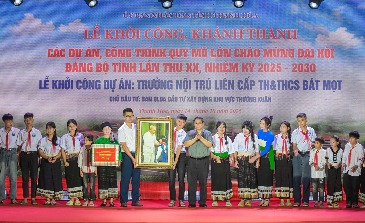 [Chùm ảnh] Thủ tướng Phạm Minh Chính dự lễ khởi công Trường nội trú liên cấp Bát Mọt, tỉnh Thanh Hoá