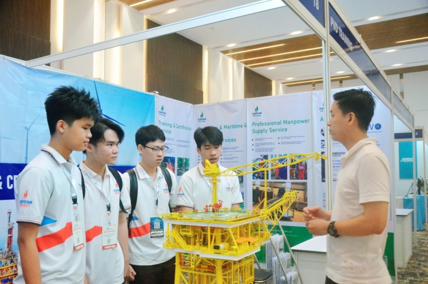 OGAV 2025: Cầu nối công nghệ công nghiệp - năng lượng quốc tế, mở ra chân trời mới cho thầy trò PVU