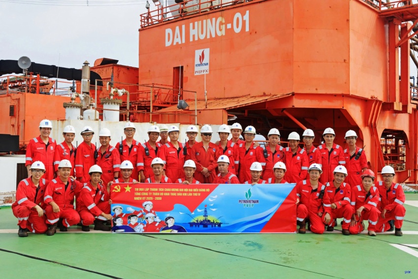 Giàn trưởng Nguyễn Duy Tứ - người giữ “nhịp sống” trên giàn Đại Hùng 01 Giàn trưởng Nguyễn Duy Tứ - người giữ “nhịp sống” trên giàn Đại Hùng 01