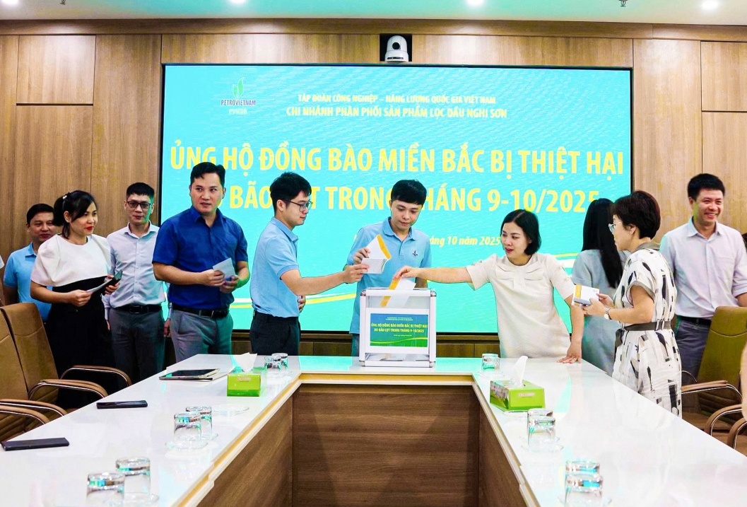 PVNDB quyên góp ủng hộ đồng bào vùng bão lũ, lan tỏa tinh thần tương thân tương ái