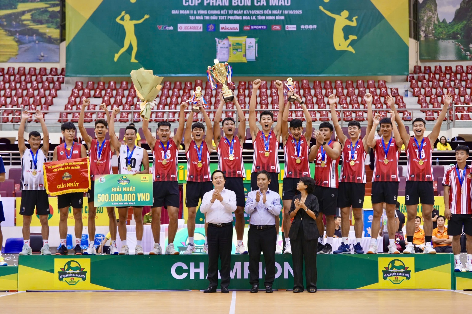 Phân bón Cà Mau ghi dấu sự đồng hành bền bỉ cùng thể thao Việt