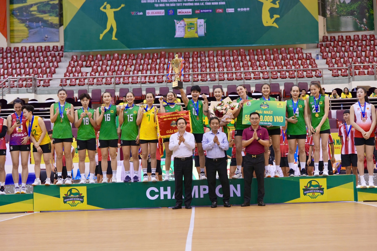 Phân bón Cà Mau ghi dấu sự đồng hành bền bỉ cùng thể thao Việt