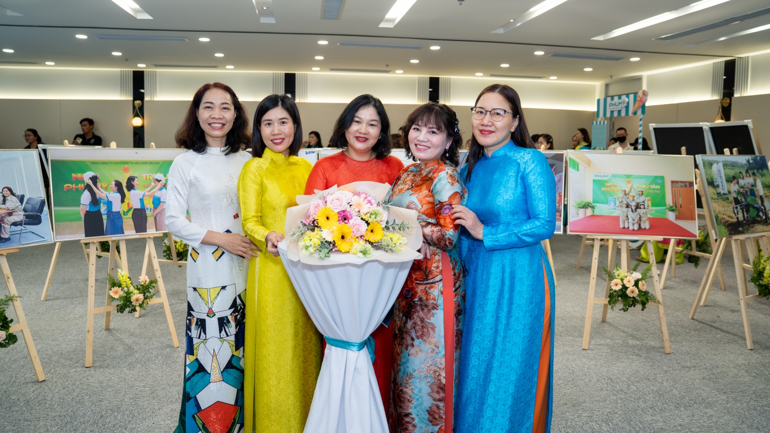 Công đoàn PVFCCo – Phú Mỹ tổ chức chương trình “Phú Mỹ   Tôi yêu” nhân ngày 20/10