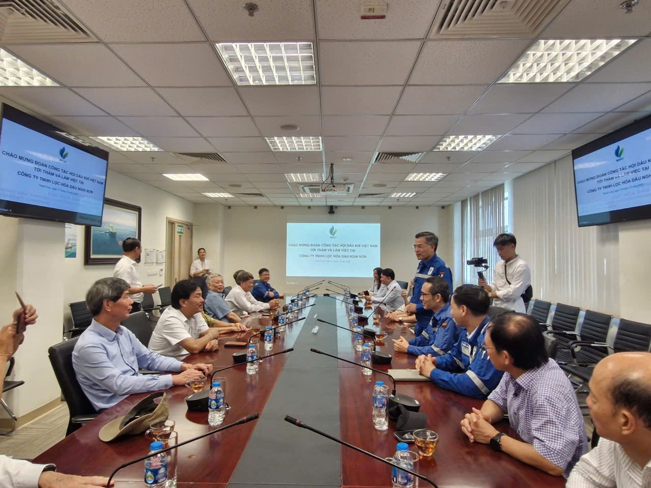 Chi bộ Cơ quan Hội Dầu khí Việt Nam tổ chức hành trình về nguồn tại Thanh Hóa