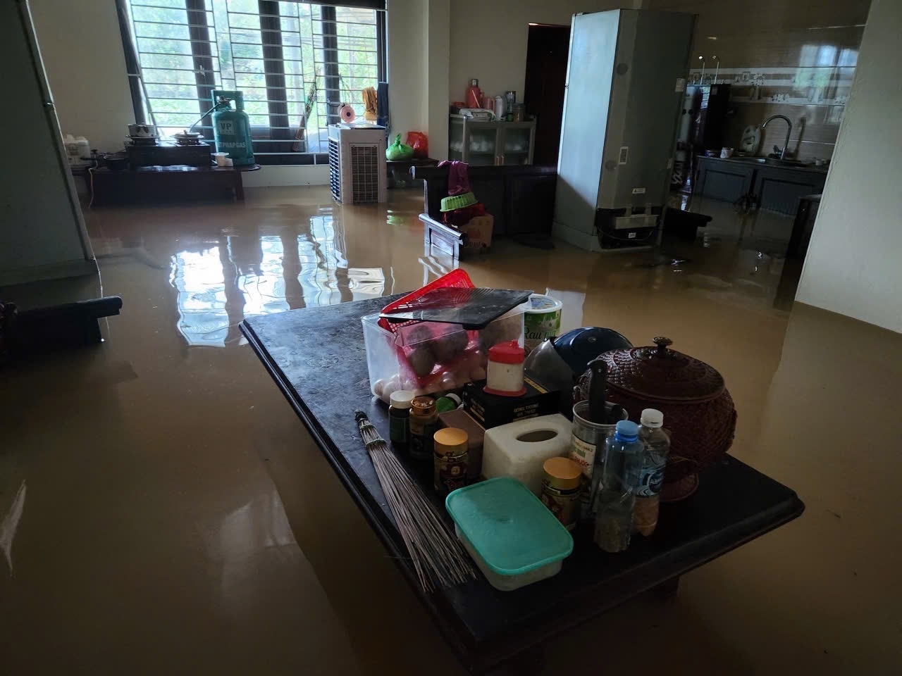 Công đoàn Petrovietnam/NSRP hỗ trợ người lao động và đồng bào tỉnh Thanh Hóa vượt qua khó khăn sau bão