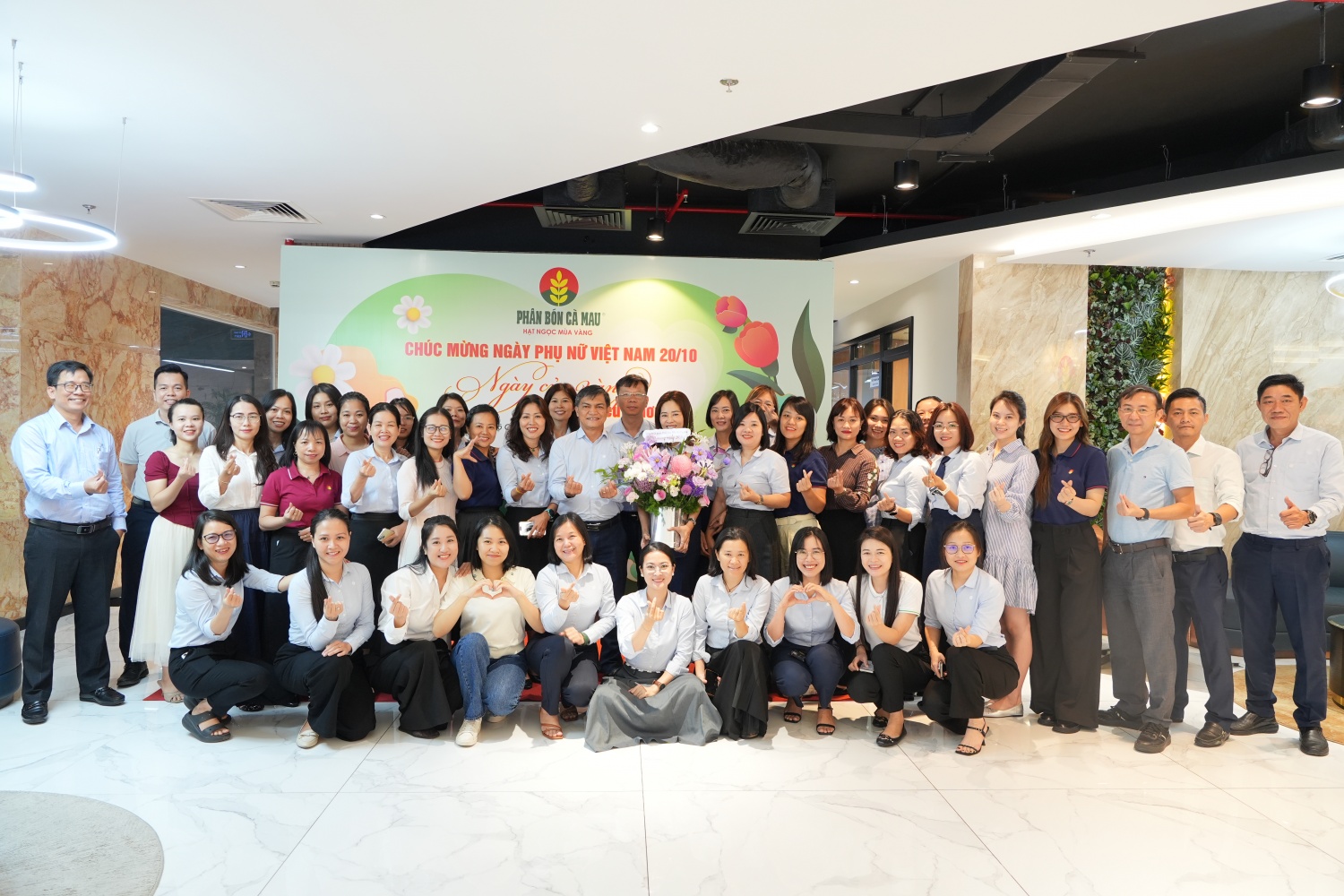 PVCFC tri ân nữ CBCNV nhân Ngày Phụ nữ Việt Nam 20/10