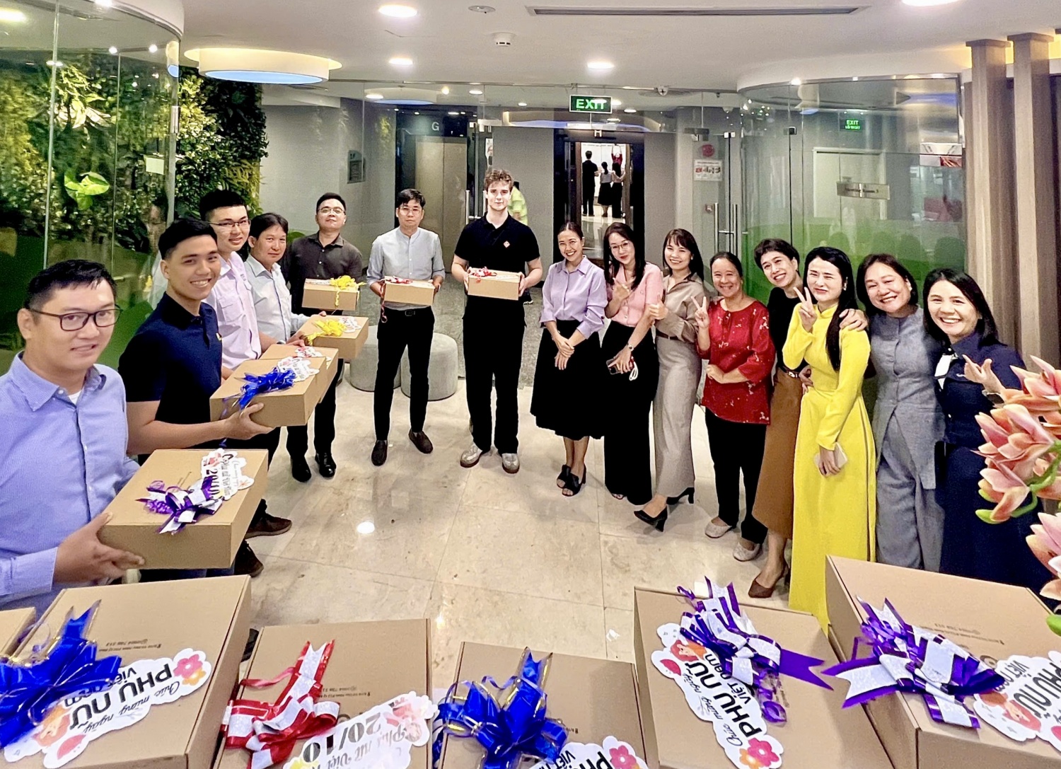 Sắc màu 20/10 tại PETROSETCO và các đơn vị thành viên