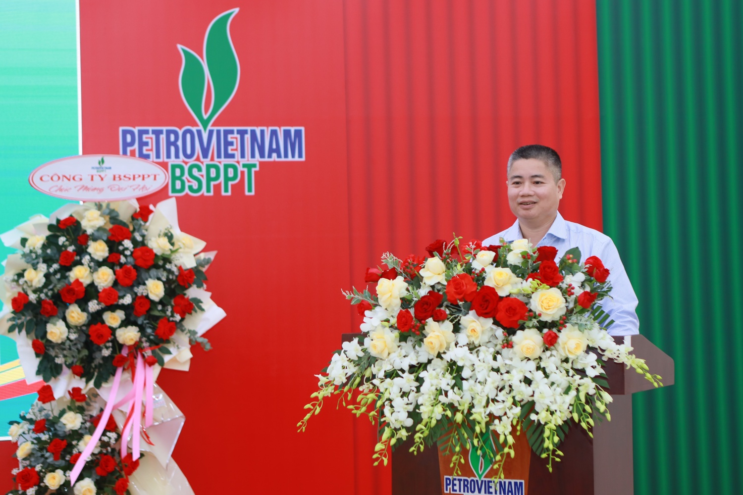 Ông Nguyễn Tấn Dũng - Chủ tịch Công đoàn BSR phát biểu chỉ đạo Đại hội. Trong đó, ông Dũng đã yêu cầu Công đoàn BSPPT tích cực đổi mới phương thức hoạt động, công tác hoạt động đoàn và đặc biệt là xây dựng văn hóa doanh nghiệp phù hợp với Công ty.