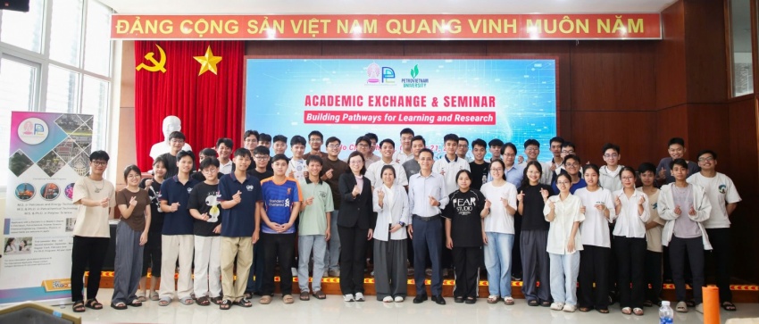 PVU tăng cường hợp tác với PPC - Đại học Chulalongkorn (Thái Lan)