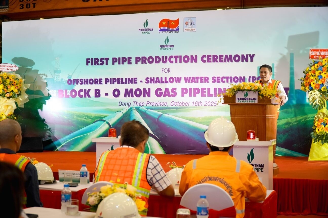 Ông Trần Thanh Hải, Tổng Giám đốc SWPOC phát biểu tại buổi lễ tin tưởng rằng PV GAS PIPE sẽ tiếp tục phát huy năng lực, kinh nghiệm và tinh thần chuyên nghiệp để hoàn thành tốt gói PC1, đáp ứng đầy đủ các tiêu chuẩn kỹ thuật khắt khe của dự án