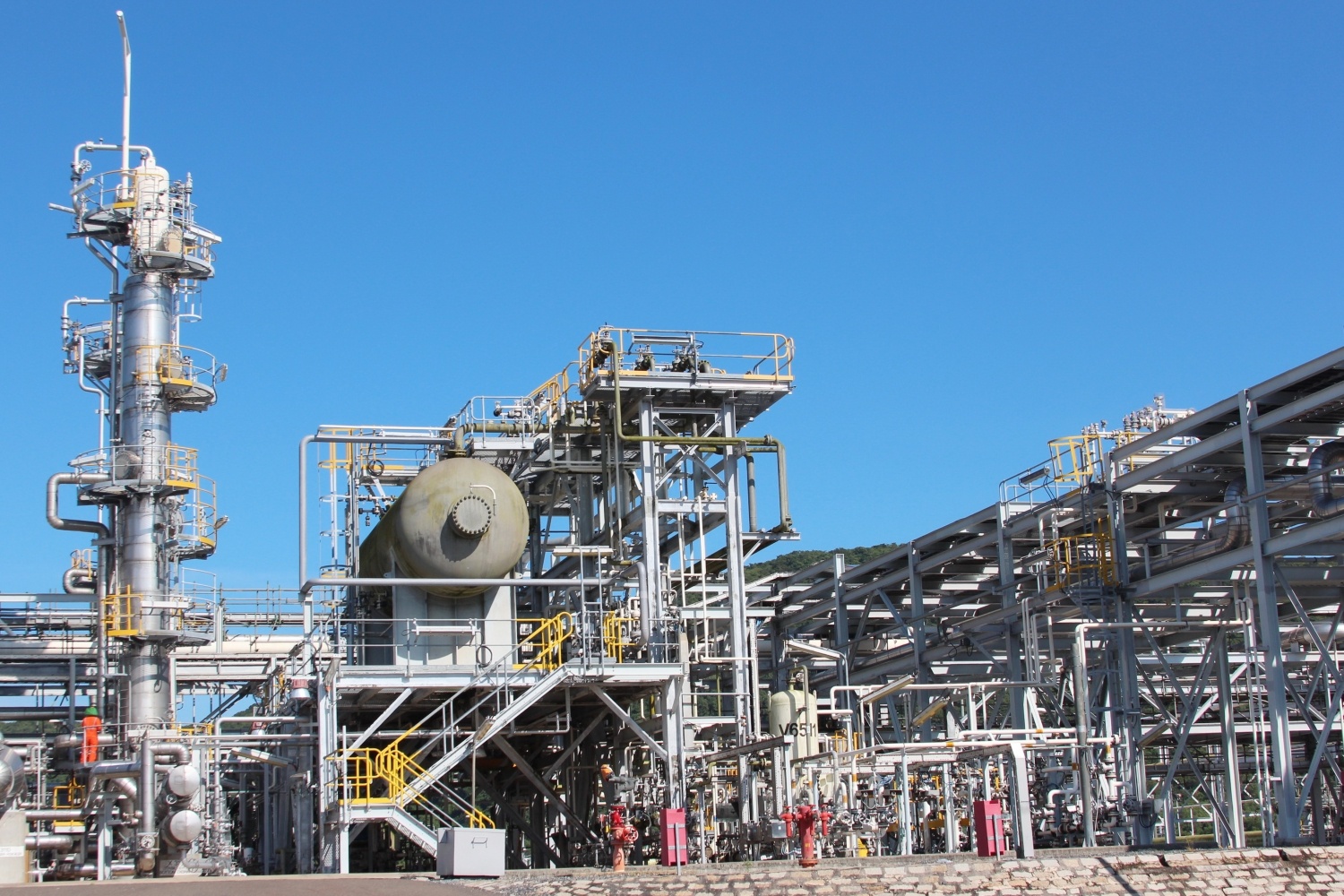 Một góc nhà máy Xử lý khí Nam Côn Sơn