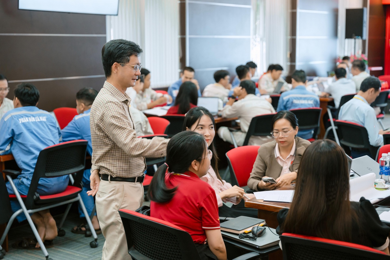 “Thấu hiểu nhân tâm - Nâng tầm lãnh đạo”: Hành trình phát triển con người tại Nhà máy Đạm Cà Mau