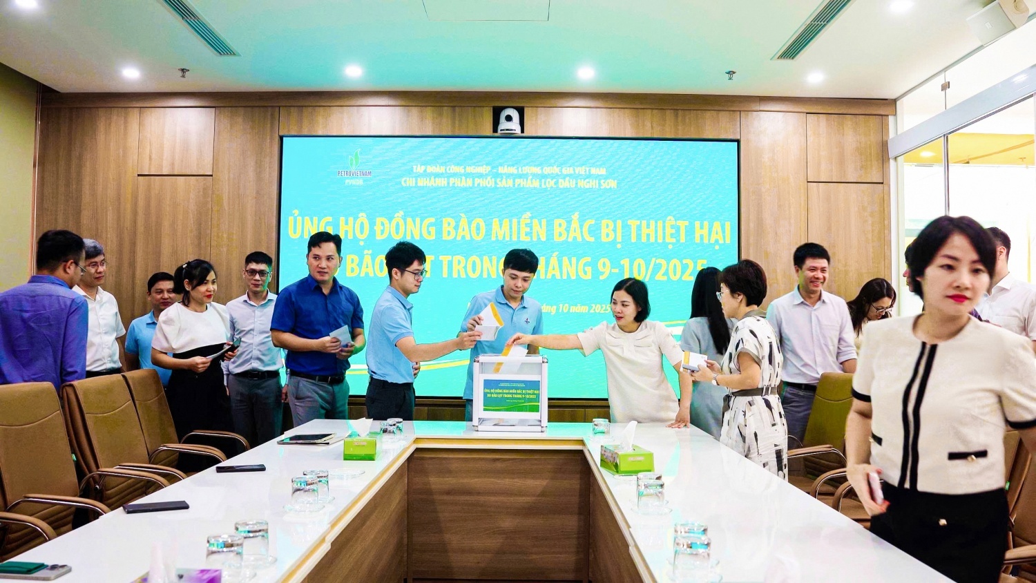 Ánh sáng của Đảng soi rọi hành trình đổi mới và phát triển của PVNDB