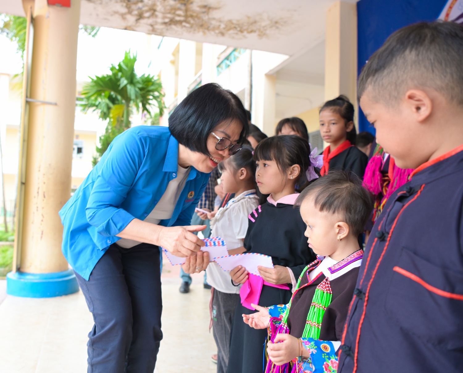 Công đoàn Petrovietnam lan tỏa yêu thương, tiếp bước đến trường cho học sinh vùng cao Điền Xá