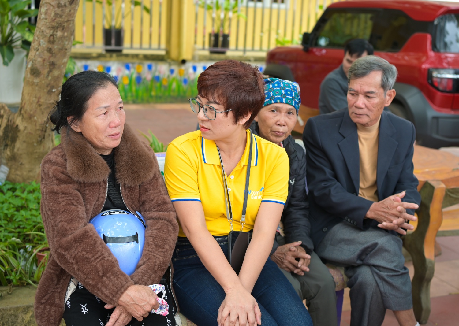 [CHÙM ẢNH] Công đoàn Petrovietnam lan tỏa yêu thương, tiếp bước đến trường cho học sinh vùng cao Điền Xá