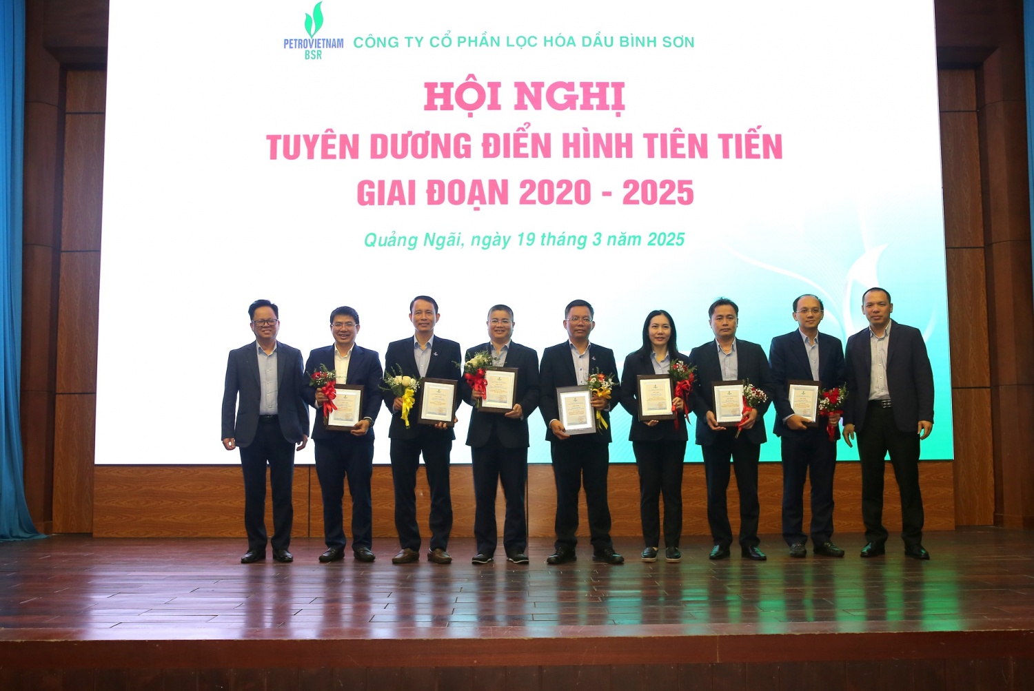 BSR tặng biểu trưng cho cá nhân tiêu biểu xuất sắc, điển hình tiên tiến trong các lĩnh vực công tác, nhiệm vụ trọng tâm giai đoạn 2020-2025.