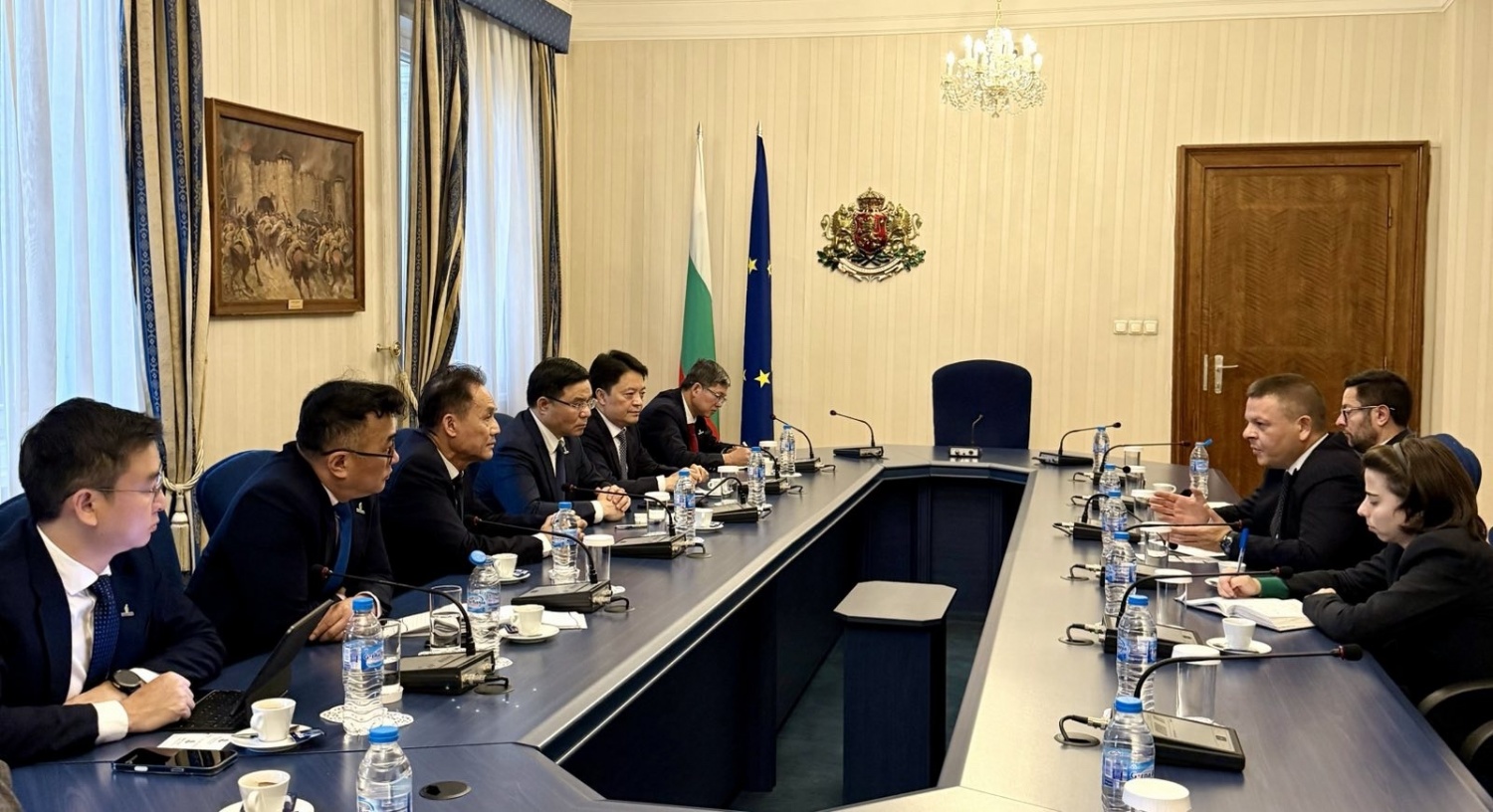 Petrovietnam tăng cường hợp tác năng lượng, công nghiệp và điện hạt nhân với Bulgaria