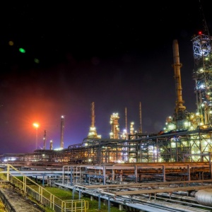 Từ Nhà máy lọc dầu đầu tiên đến Trung tâm lọc hóa dầu và năng lượng quốc gia