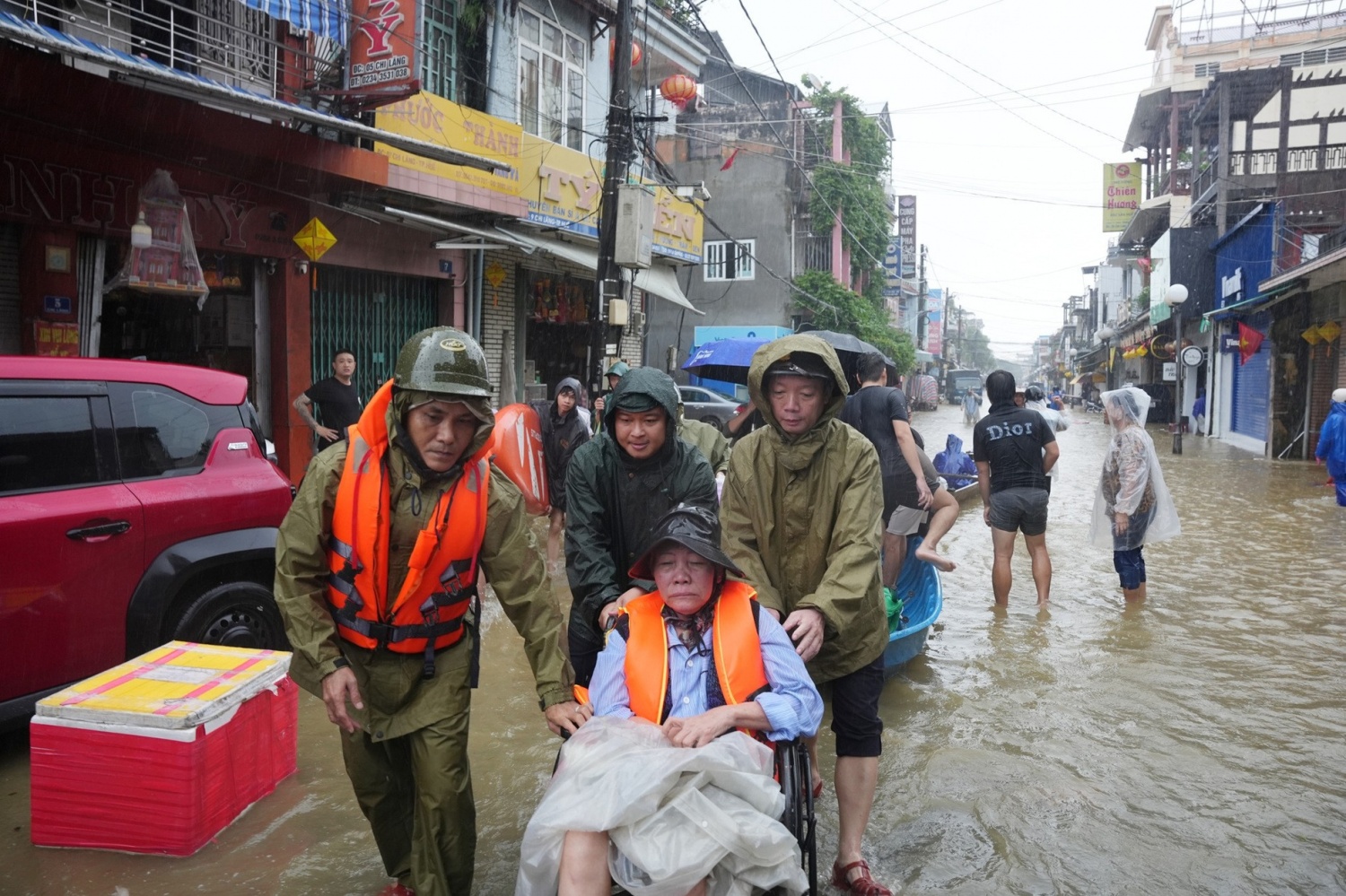Petrovietnam lan toả “Nghĩa tình đong đầy” hướng về đồng bào vùng bão lũ