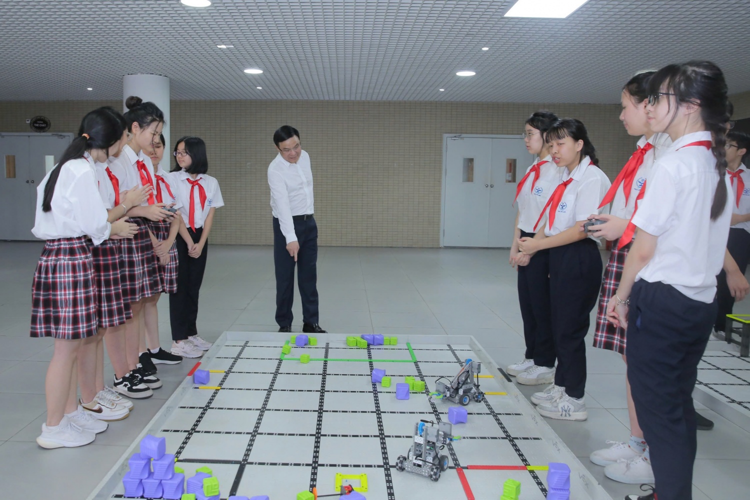 Petrovietnam đẩy nhanh tiến độ triển khai các phòng giáo dục thực hành STEM