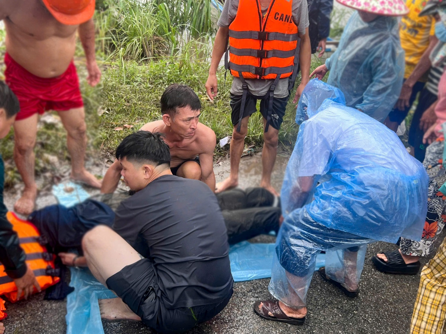 Nạn nhân L.B.H bị nước cuốn đã được tìm thấy.